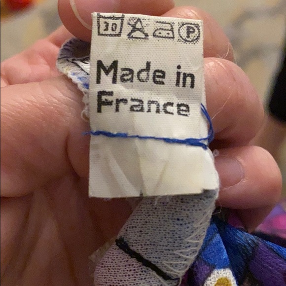 Vintage Floral Dress with Shoulder Pads and Belt - Picture 10 of 11